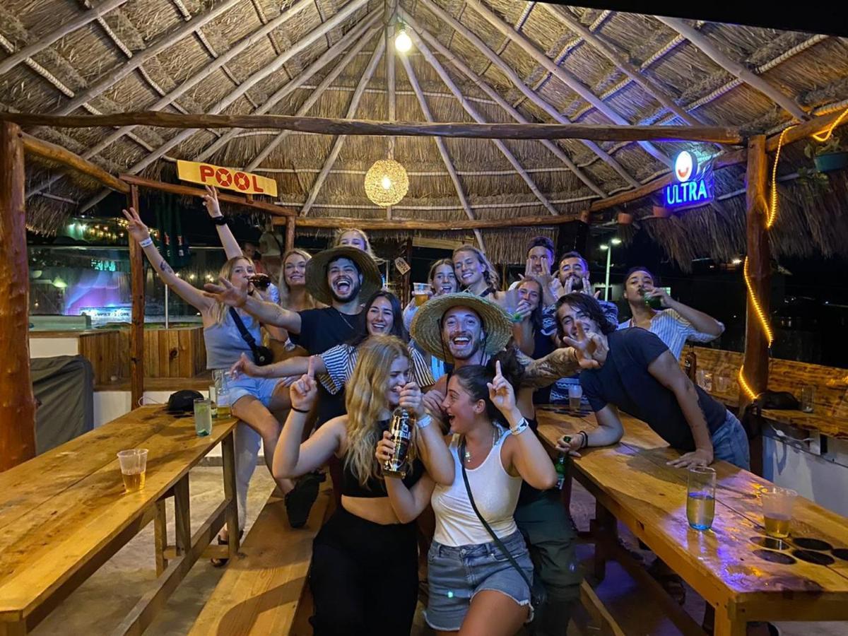 Straw Hat Hostel & Rooftop Bar Tulum Exterior foto