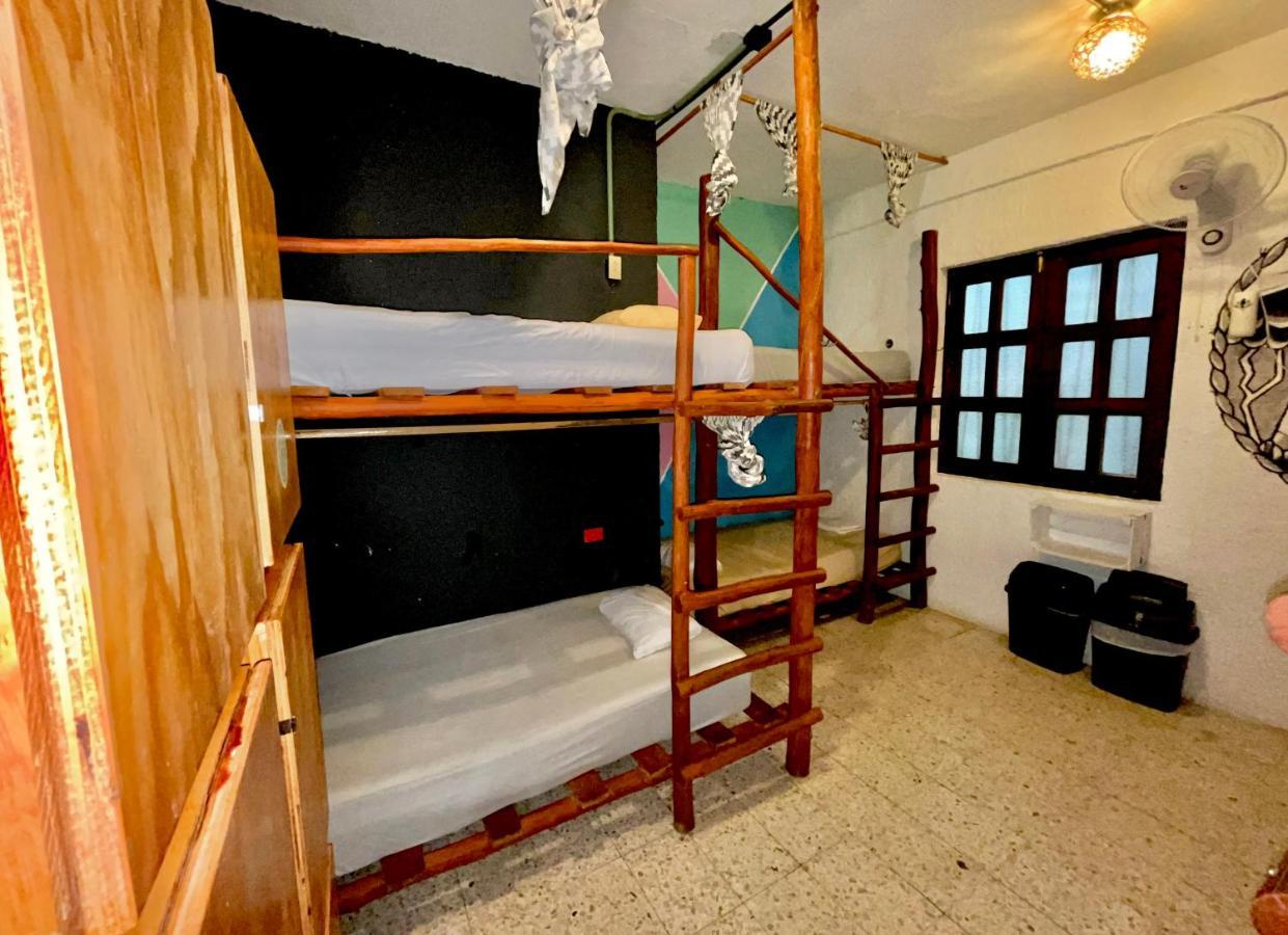Straw Hat Hostel & Rooftop Bar Tulum Exterior foto